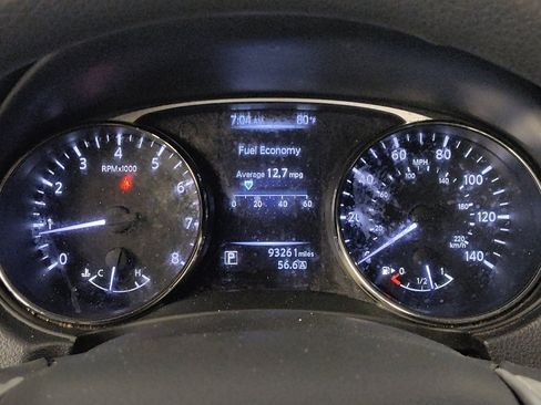 Used 2015 Nissan Rogue SV FWD image 23