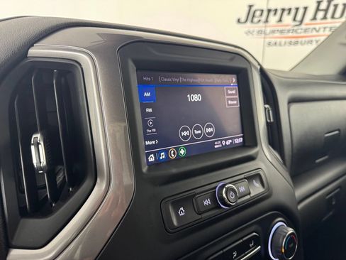 Used 2023 Chevrolet Silverado 1500 Custom w/ LPO, Dark Essentials Package AWD/4WD image 19
