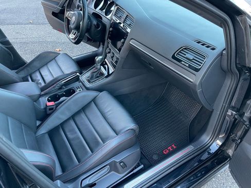 Used 2019 Volkswagen GTI SE w/ SE Experience Package image 14