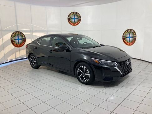 Used 2025 Nissan Sentra SV FWD image 19