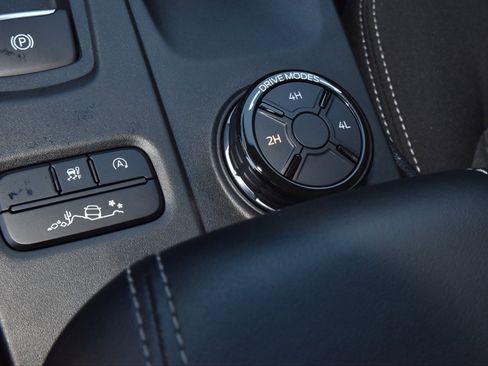 Certified 2025 Ford Ranger XLT w/ Equipment Group 301A High image 30