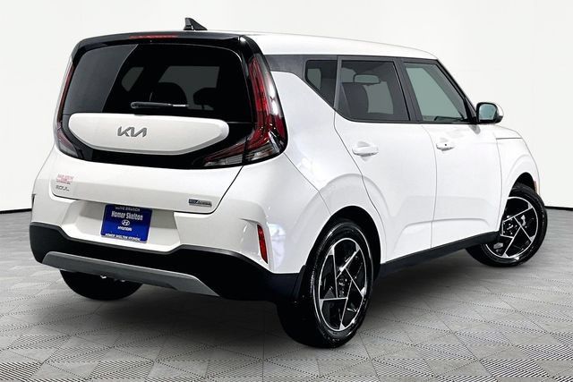 Used 2025 Kia Soul EX FWD image 13