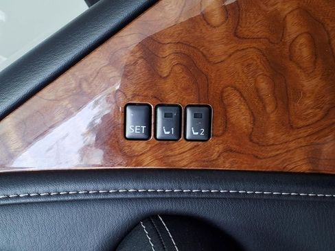 Used 2019 INFINITI QX80 Luxe w/ 22" Wheel Package RWD image 19