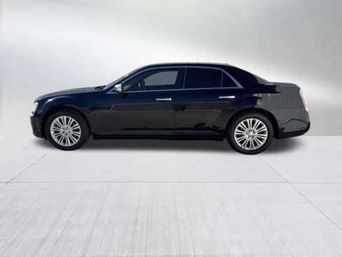 Used 2013 Chrysler 300 C Luxury Series w/ Harman Kardon Audio Group image 4