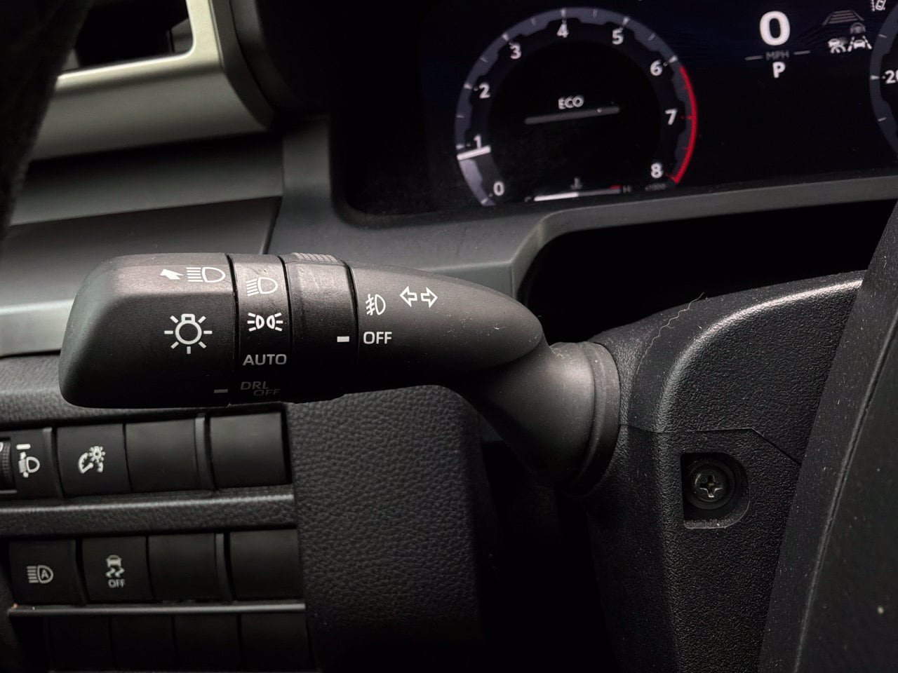 Used 2025 Toyota Tacoma TRD Sport AWD/4WD image 39
