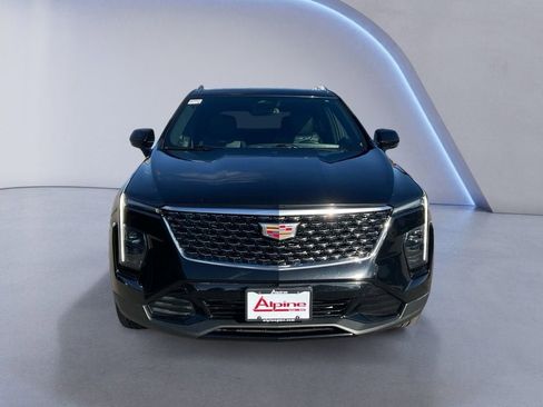 Used 2024 Cadillac XT4 Premium Luxury image 8