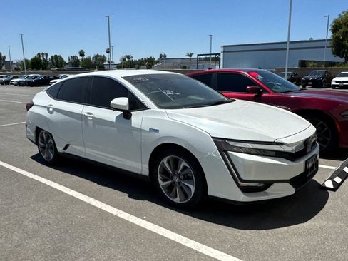 Certified 2021 Honda Clarity Plug-In Hybrid image 2
