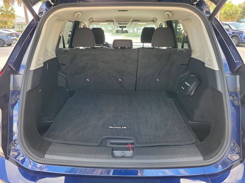 Used 2025 Nissan Rogue SV AWD/4WD image 8