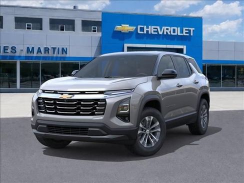 New 2026 Chevrolet Equinox LT w/ Safety and Technology Package FWD image 6