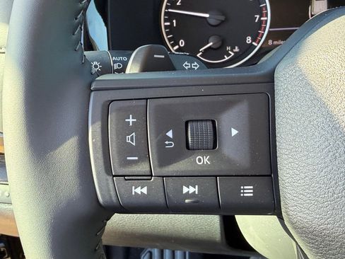 New 2026 Nissan Pathfinder SV image 13