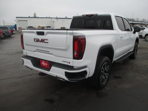 Certified 2025 GMC Sierra 1500 AT4 w/ AT4 Premium Package image 5
