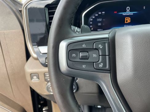 Used 2025 Chevrolet Silverado 1500 LTZ AWD/4WD image 18