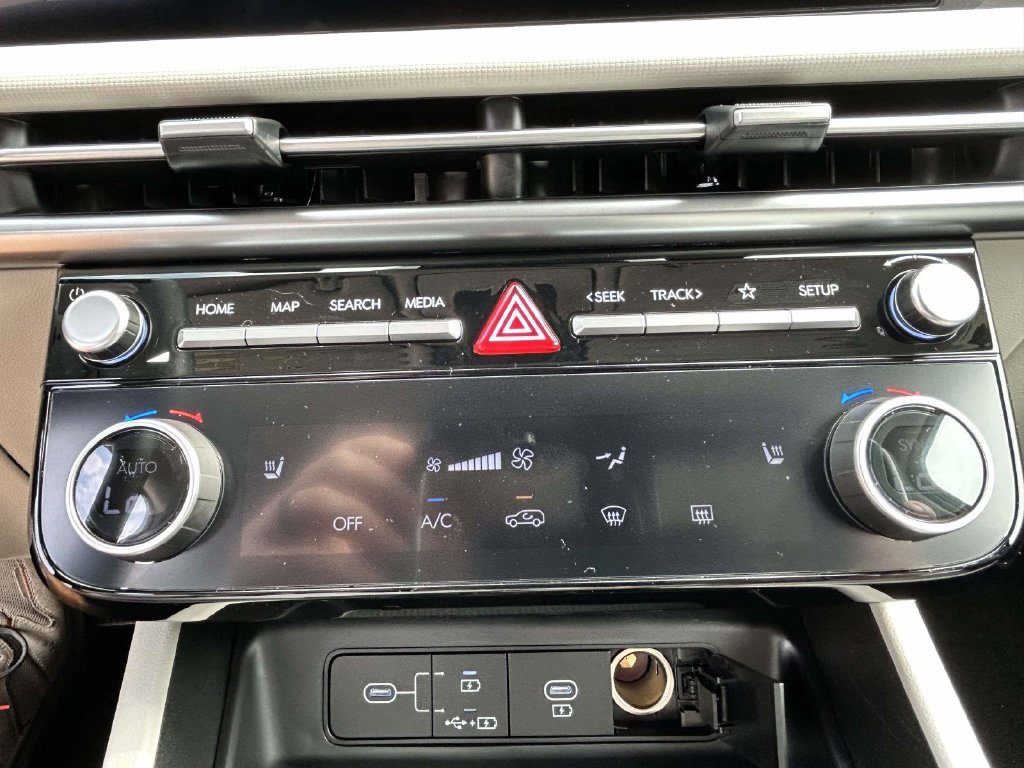 New 2026 Hyundai Tucson Limited FWD image 24