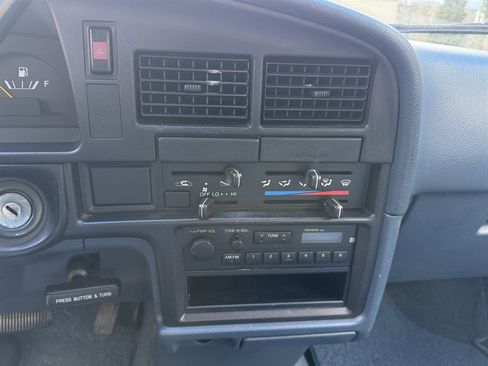 Used 1989 Toyota Pickup Deluxe image 64