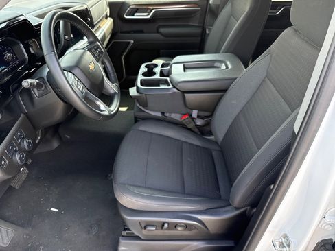 Used 2025 Chevrolet Silverado 1500 LT AWD/4WD image 10