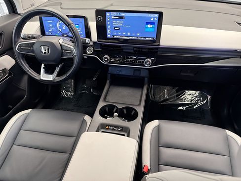 Used 2025 Honda Prologue Touring image 12