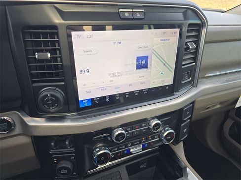 Used 2025 Ford F450 Platinum w/ Platinum Plus Package image 22