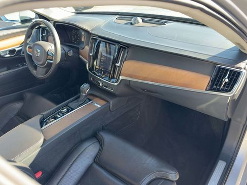 Used 2018 Volvo S90 T6 Inscription image 31