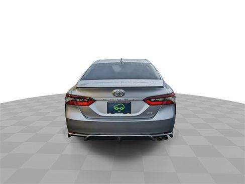 Used 2024 Toyota Camry SE image 7