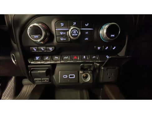 Used 2022 GMC Sierra 2500 Denali w/ Denali Ultimate Package image 12