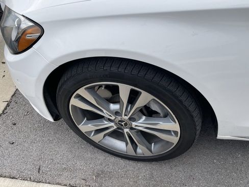 Used 2018 Mercedes-Benz C 300 4MATIC Sedan image 10