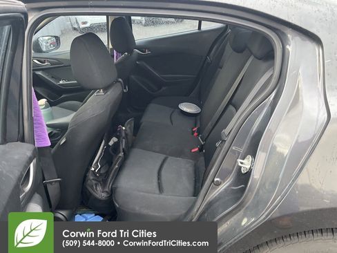 Used 2015 MAZDA MAZDA3 i SV FWD image 4