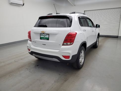 Used 2020 Chevrolet Trax LT w/ LT Convenience Package AWD/4WD image 9