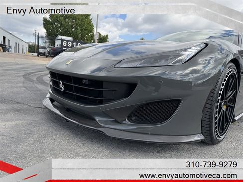 Used 2020 Ferrari Portofino image 27