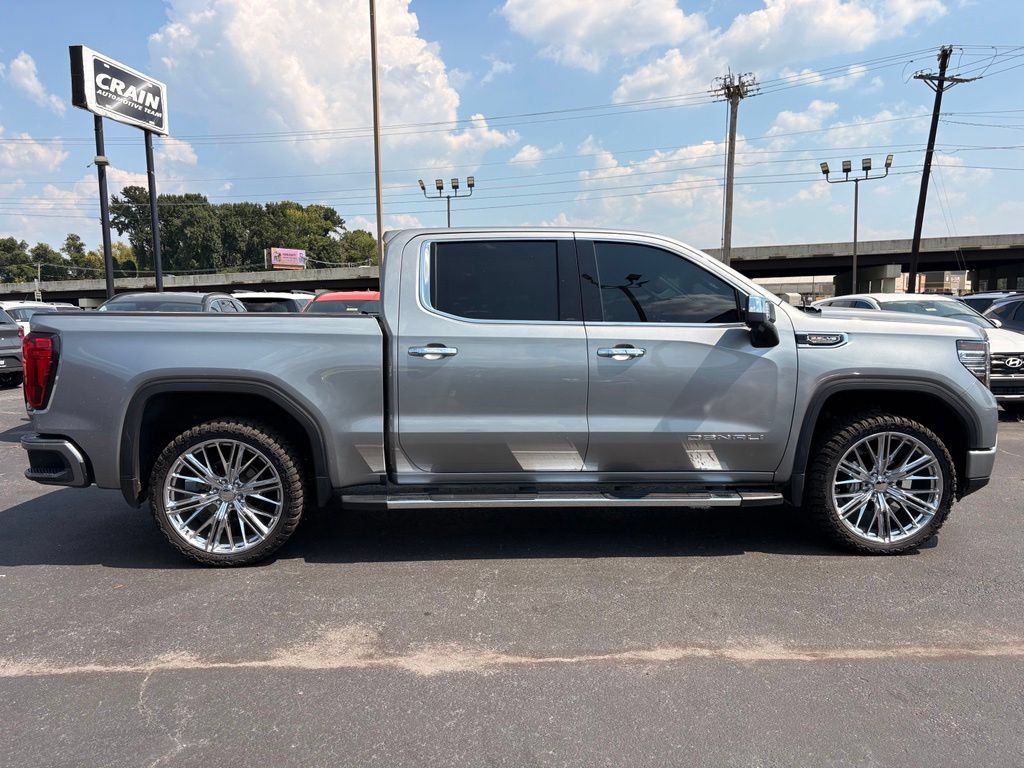 Used 2023 GMC Sierra 1500 Denali AWD/4WD image 9