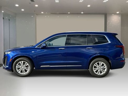 Used 2024 Cadillac XT6 Luxury AWD/4WD image 2