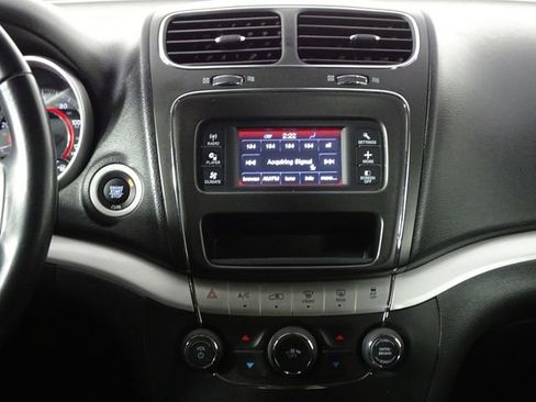 Used 2019 Dodge Journey SE w/ Connectivity Group FWD image 25