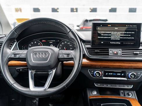 Used 2023 Audi Q5 2.0T Premium w/ Convenience Package image 16