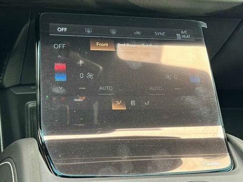 New 2026 Cadillac Vistiq Premium Luxury w/ LPO, Floor Liner Package AWD/4WD image 22