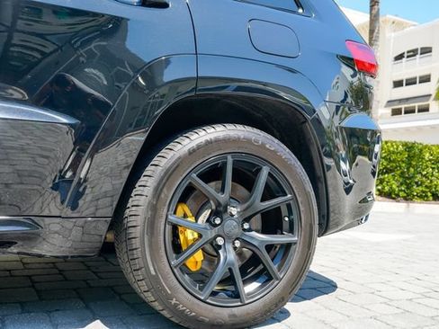 Used 2018 Jeep Grand Cherokee Trackhawk AWD/4WD image 45