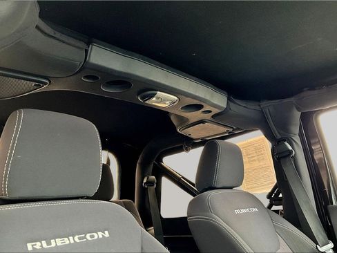 Used 2015 Jeep Wrangler Rubicon w/ Power Convenience Group image 24