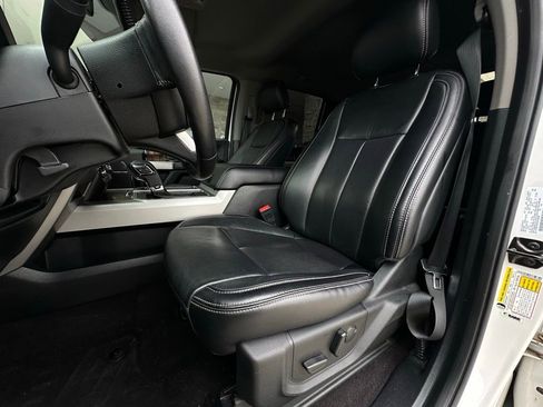 Used 2019 Ford F150 Lariat w/ Equipment Group 501A Mid image 6