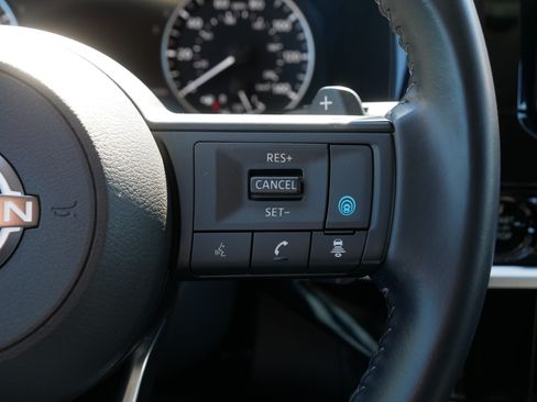 Used 2025 Nissan Pathfinder SV AWD/4WD image 30