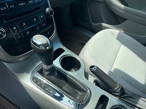 Used 2015 Chevrolet Malibu LS FWD image 33
