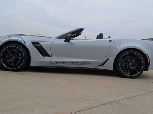 Used 2018 Chevrolet Corvette Z06 w/ Carbon 65 Edition RWD image 7