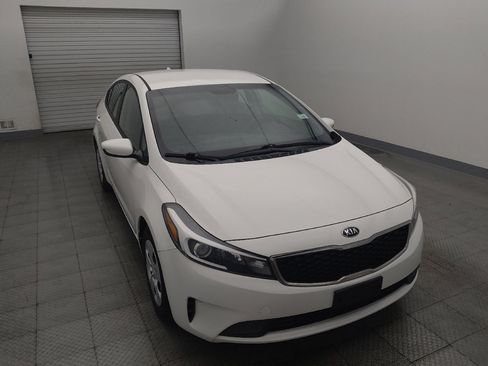 Used 2017 Kia Forte LX FWD image 14