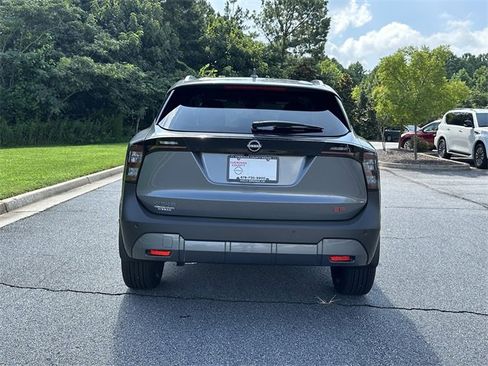 New 2025 Nissan Kicks SR image 7