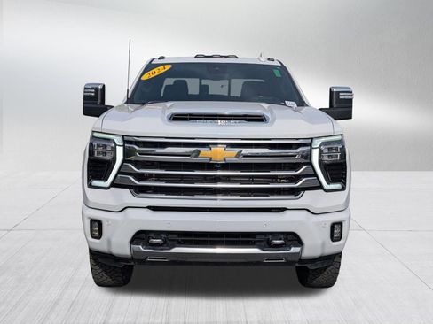 Used 2024 Chevrolet Silverado 3500 High Country w/ Technology Package image 8