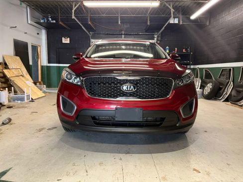 Used 2018 Kia Sorento AWD image 2