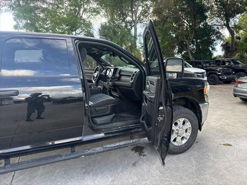 Used 2024 RAM 2500 Big Horn AWD/4WD image 12