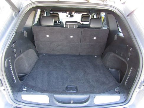 Used 2018 Jeep Grand Cherokee Limited image 34