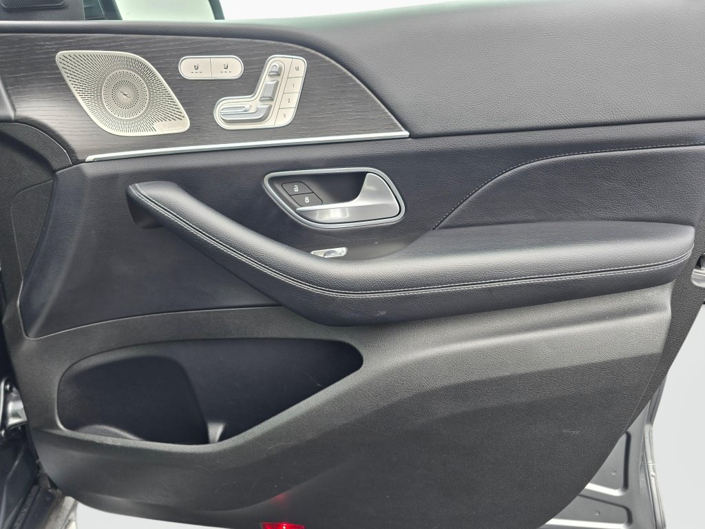 Used 2023 Mercedes-Benz GLE 350 4MATIC w/ 3rd Row Seat Package image 27