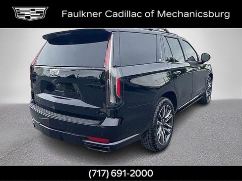 Used 2021 Cadillac Escalade Sport Platinum AWD/4WD image 5