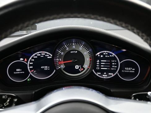 Used 2020 Porsche Panamera GTS image 7