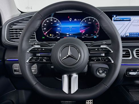New 2026 Mercedes-Benz GLS 450 4MATIC image 18