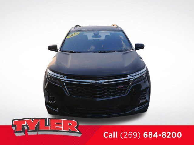 Used 2023 Chevrolet Equinox RS w/ RS Leather Package AWD/4WD image 2